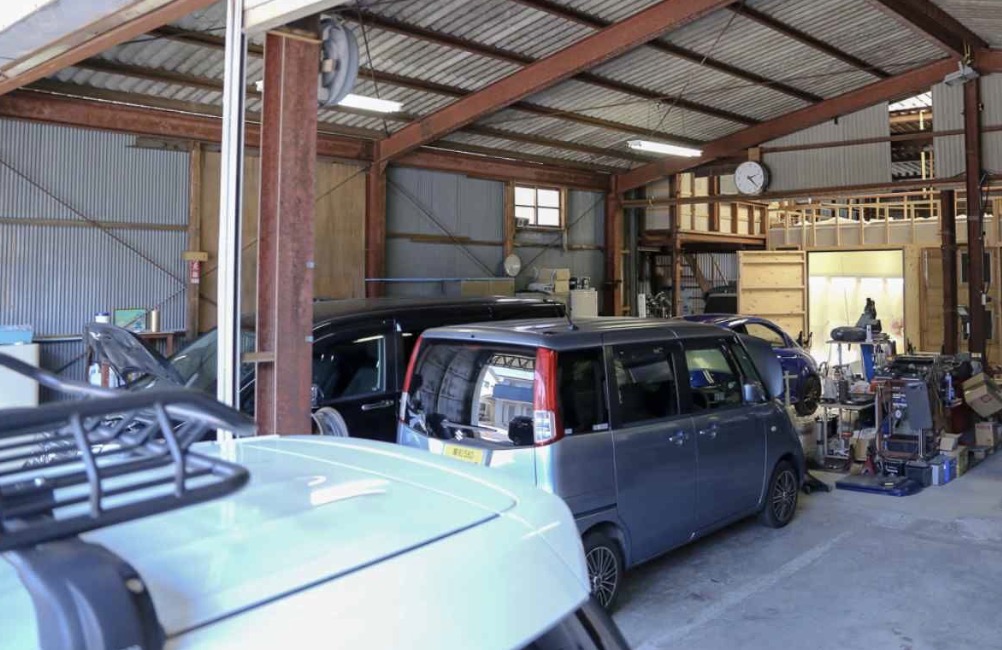 CAR　PAINT　STUDIO｜高知市 板金塗装